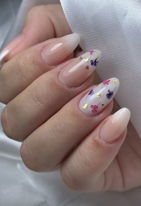 2024 Spring Almond Nails: Pastel Trends & Floral Designs