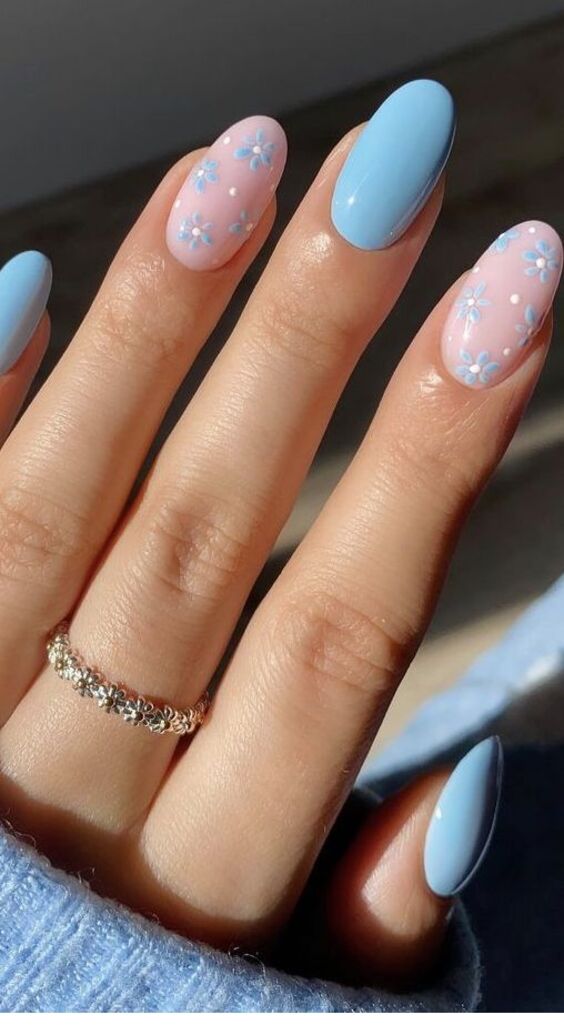 2024 Spring Almond Nails: Pastel Trends & Floral Designs