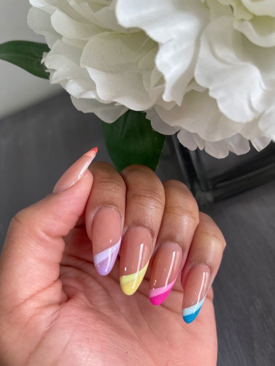 2024 Spring Almond Nails: Pastel Trends & Floral Designs